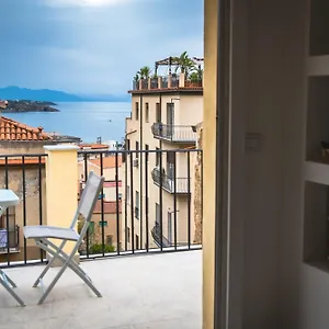 Liberty , Cefalù Italia